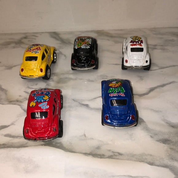 Hot Wheels Volkswagen Beetle - Picture 3 of 3